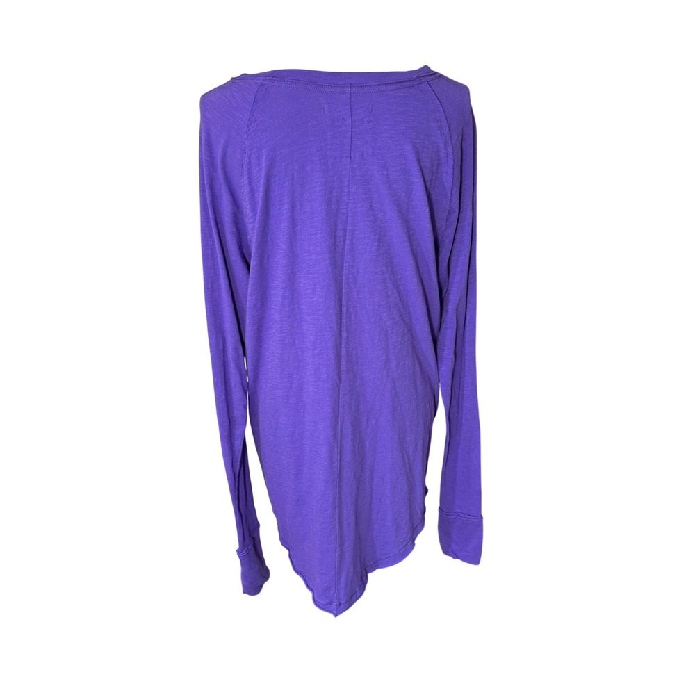 Free People We The Free Purple Knit Long Sleeve Tee Thumbholes Size M Casual EUC - Picture 8 of 10